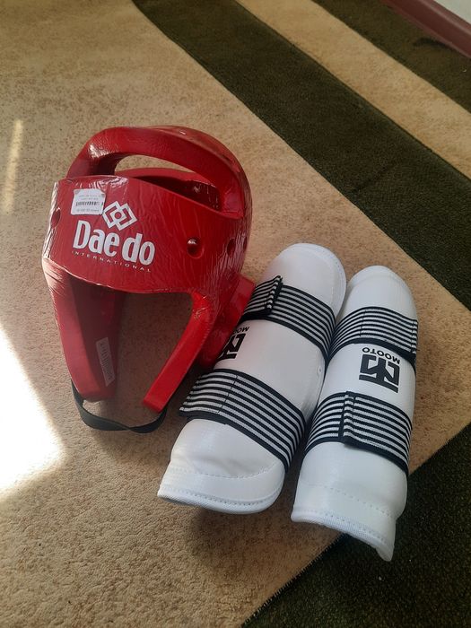 Таэквандо га шлем и щеток