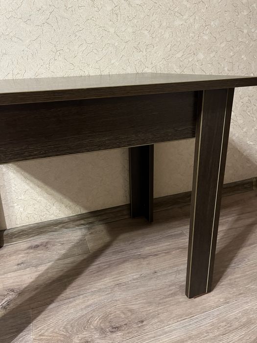 Столик журнальный