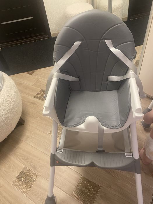 Продам 2детских стульчика для кормления