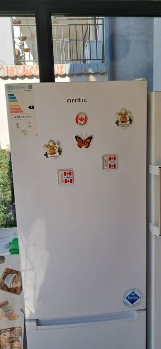 Vindem frigider artic