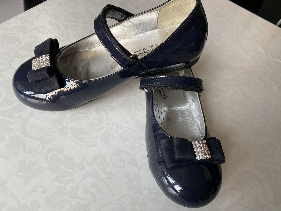 Туфли синие 29 р. и чёрные 27 размер для девочки