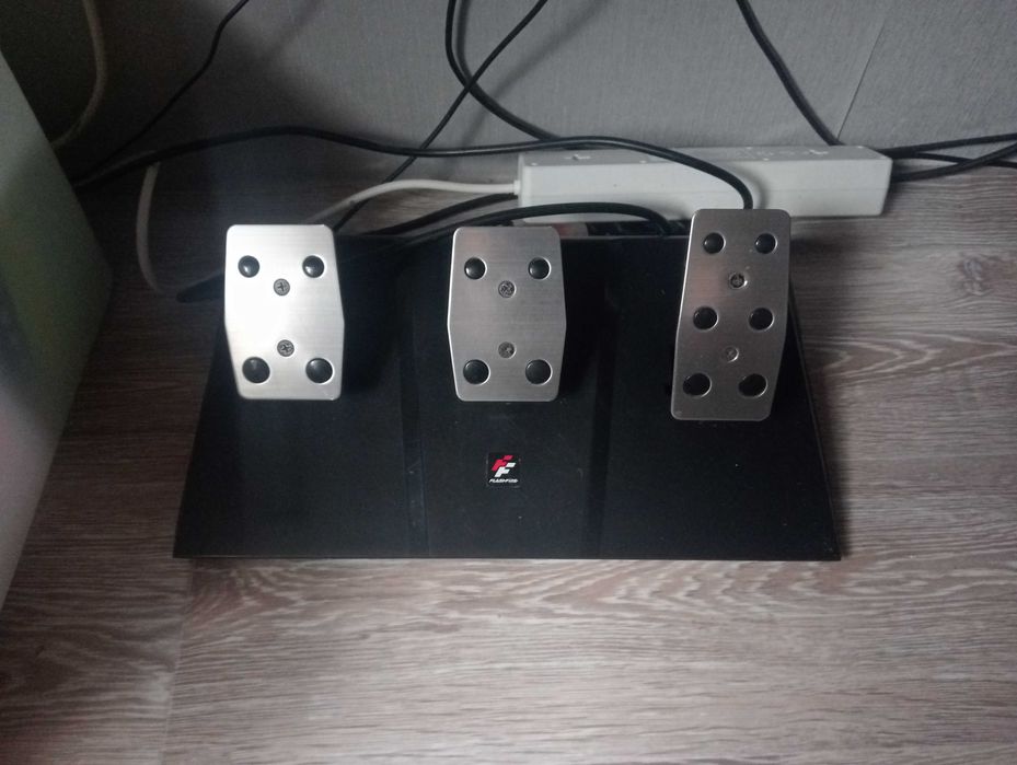 Продам игровой руль FlashFire