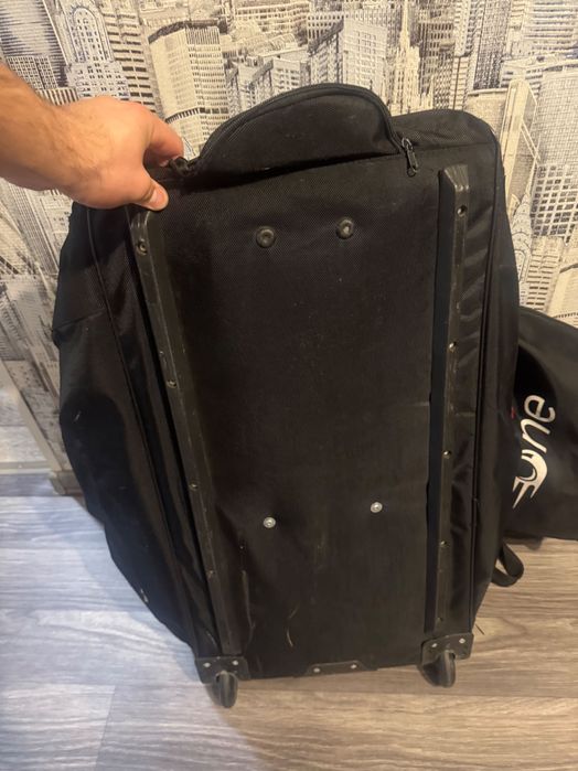 Продам хоккейный баул