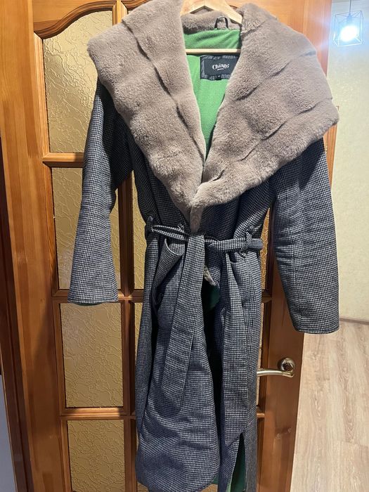 Продам пальто осеннее