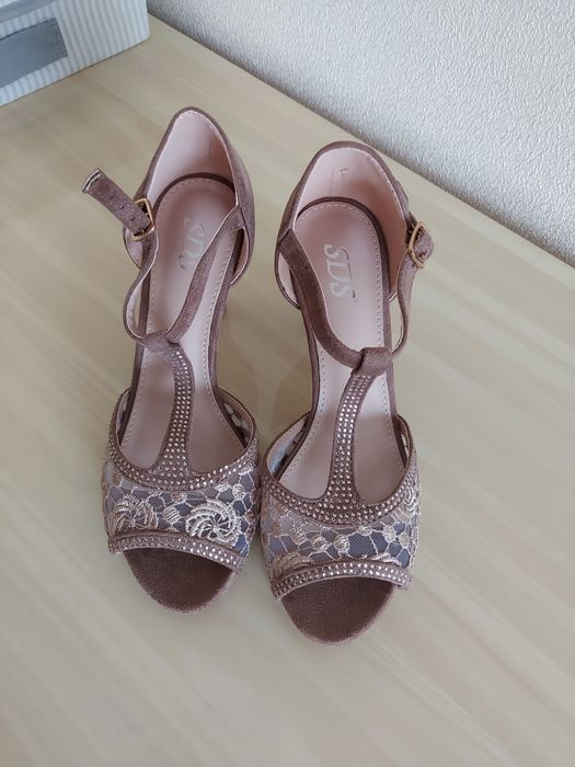 Продаются туфли новые