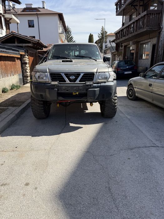 Nissan Patrol y61 на части