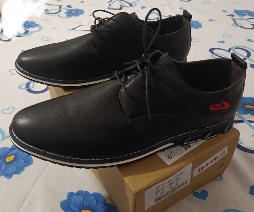 Pantofi numărul 48-49