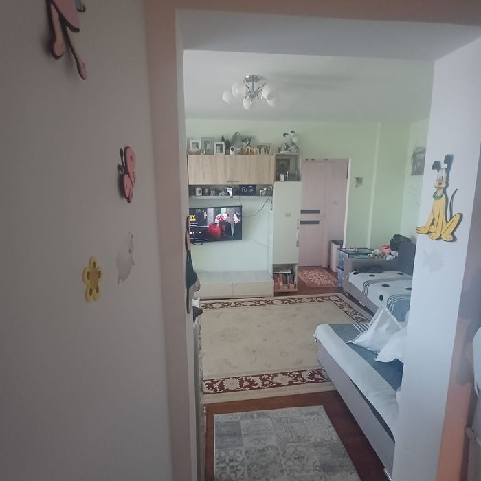 Vand apartament 4 camere