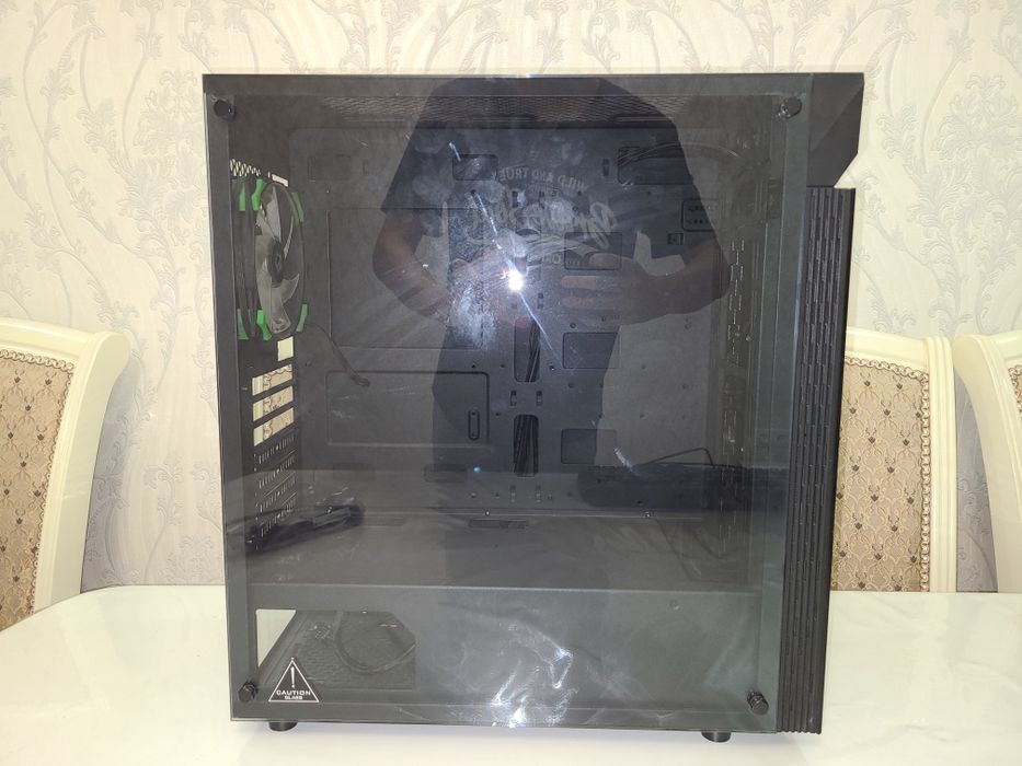 Фирменный Кейс GIGABYTE