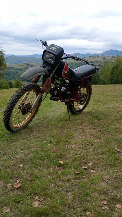 Cross Yamaha DT 125