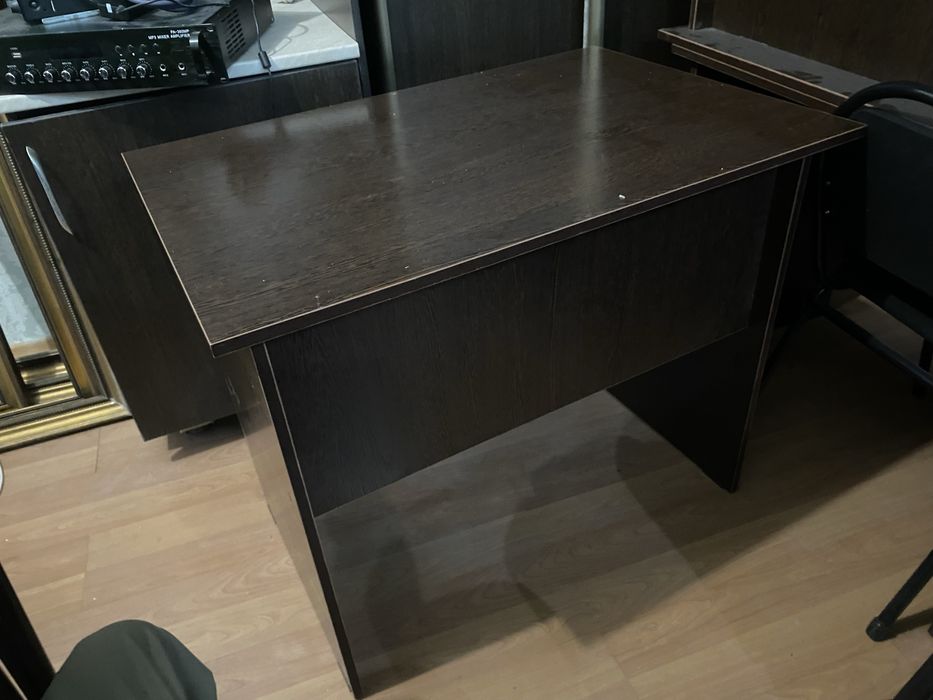 Столы офисные / рабочие, б/у