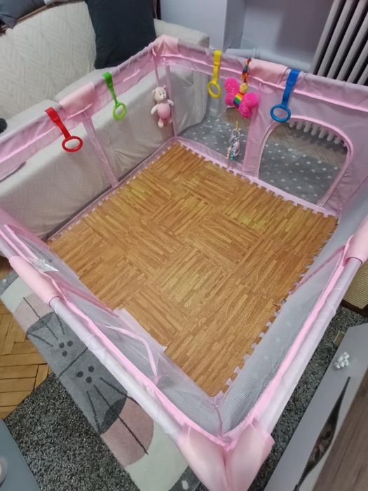 Бебешка кошара + играчки