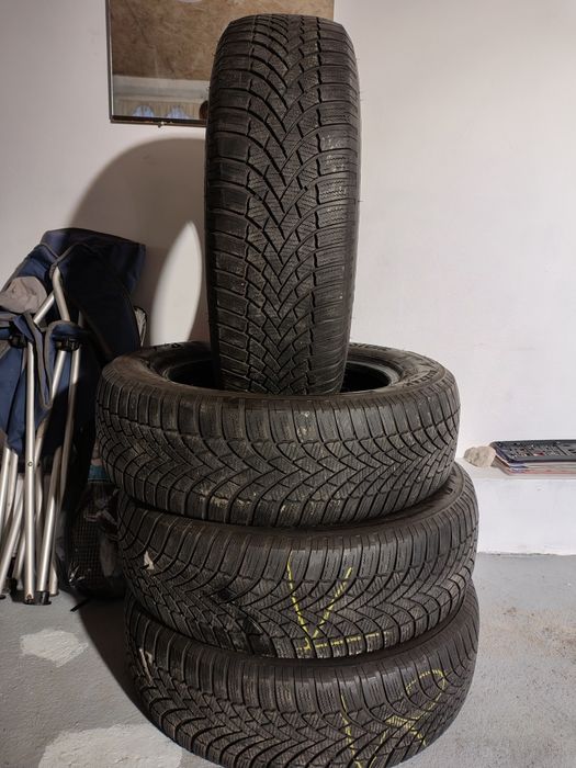 Cauciucuri Bridgestone 215/65/ R17 iarna