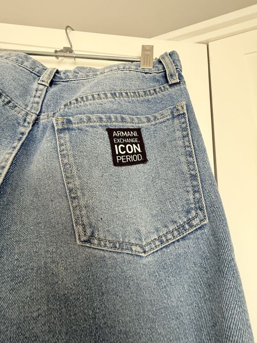 Модные джинсы от бренда Armani