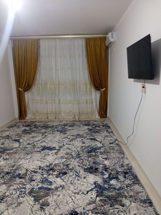 Yakkasaroy Oybek metrosi yaqinida maklersiz kvartira ijaraga beriladi