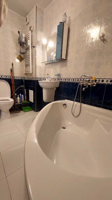 Дава се под наем Двустаен апартамент в София, Център - 72 кв.м за 700 € - Снимка #6