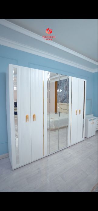 Спальный гарнитур почти новый