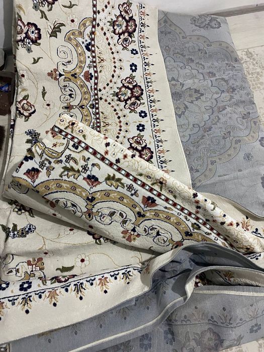 Продается Б/у 2 шт ковер 5*6