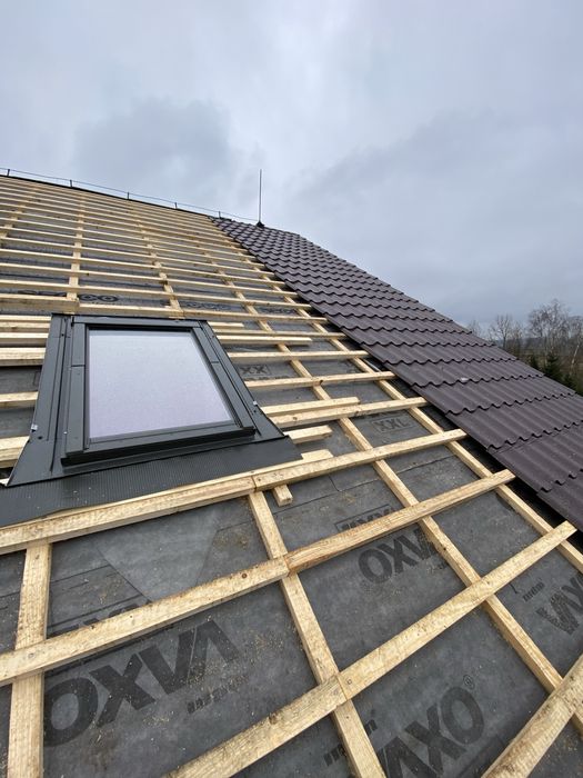 Reparatii acoperisuri montaj tigla metalica dulgherie hidroizolatii