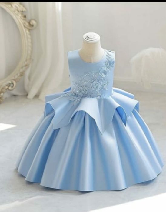 Нарядные платья