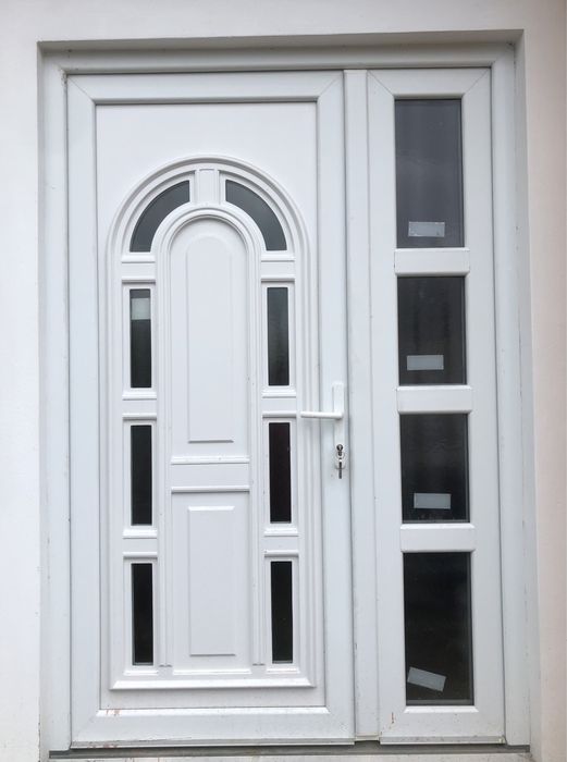 Tamplarie PVC cu geam termopan