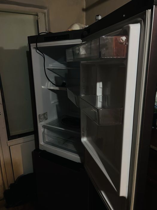 Продам холодильник