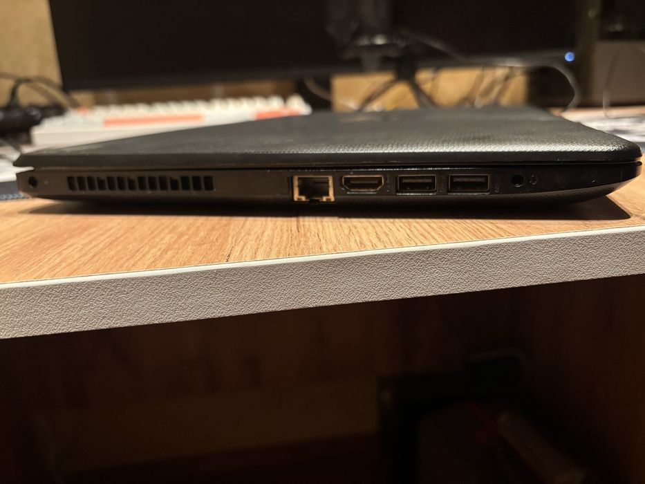 Ноутбук HP 15-bs166ur 4UK92EA черный