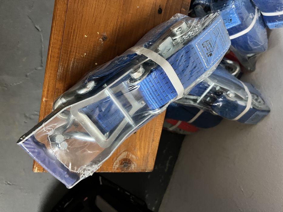 Chingi noi noute de vanzare