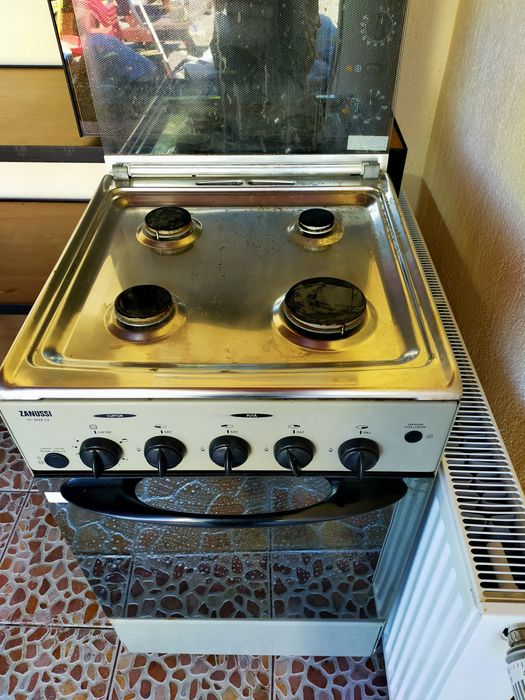 Aragaz Zanussi inox