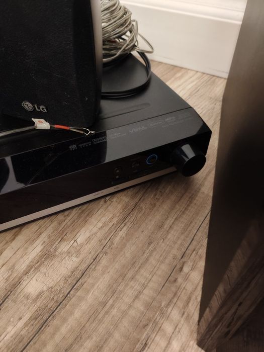Sistem home cinema LG 5.1