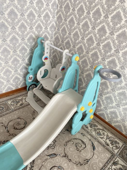 Детская горка с качелей