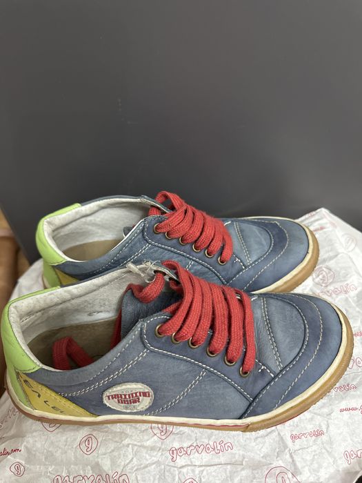 Продам детскую обувь