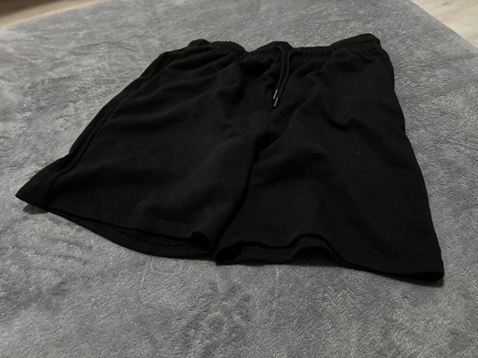 Pantaloni scurti