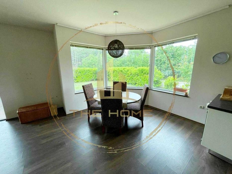 Просторна самостоятелна къща м-т Акчелар