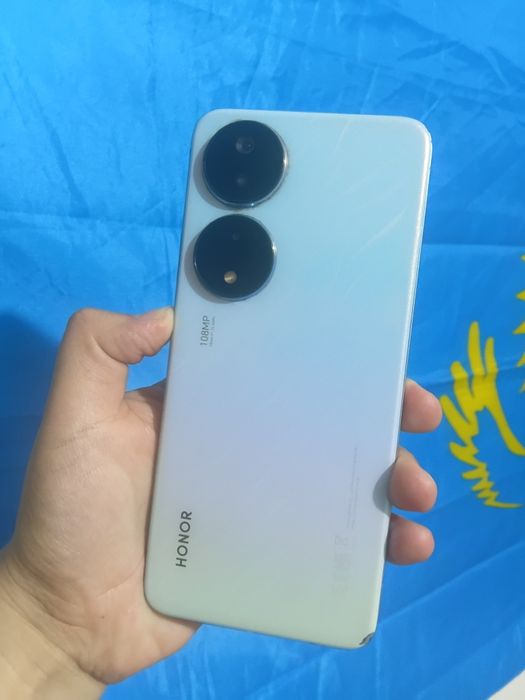 Honor x7b срочно сатылады