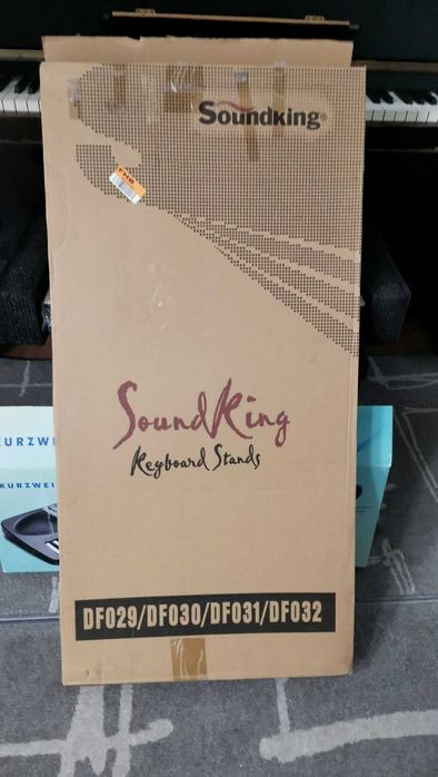 Синтезатор Kurzweil KP30 и стойка