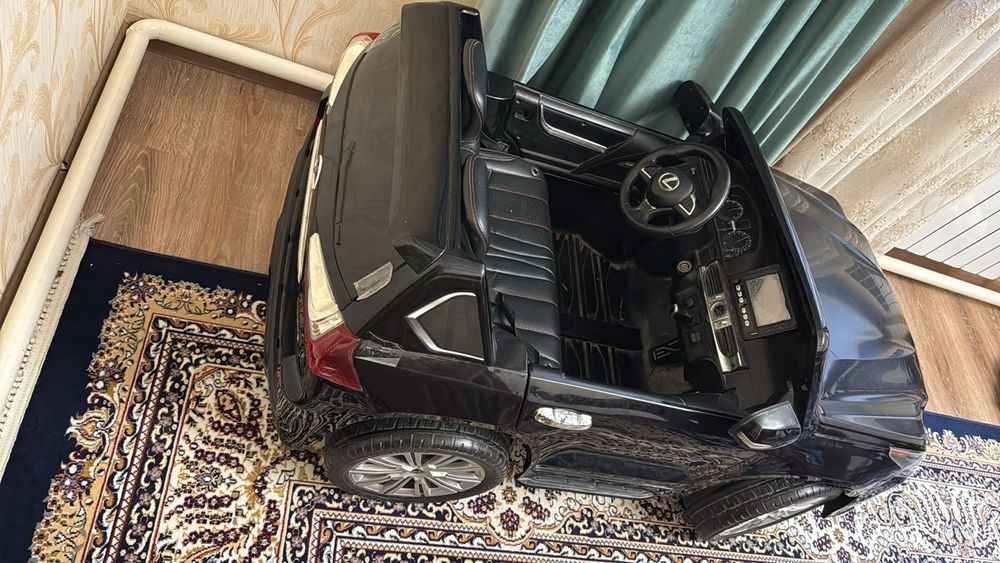 Машина лексус игрушка