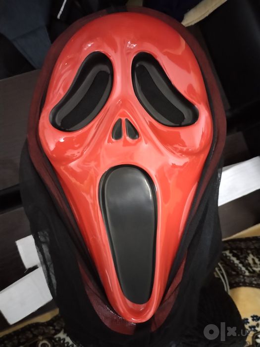 Маски крик в различных цветов
