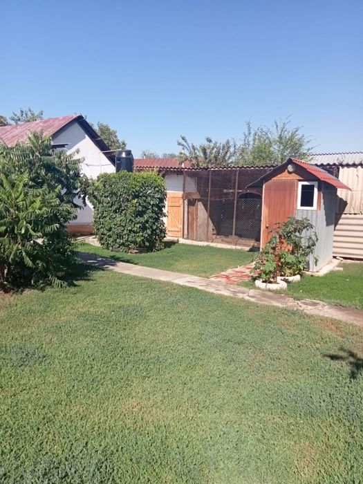 Продаеться отдельный дом