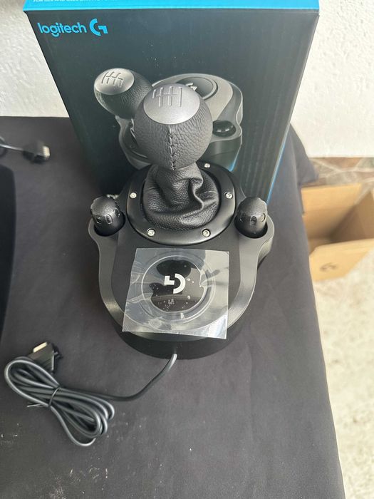 Set complet Logitech G29 Driving Force + Shifter + Pedale