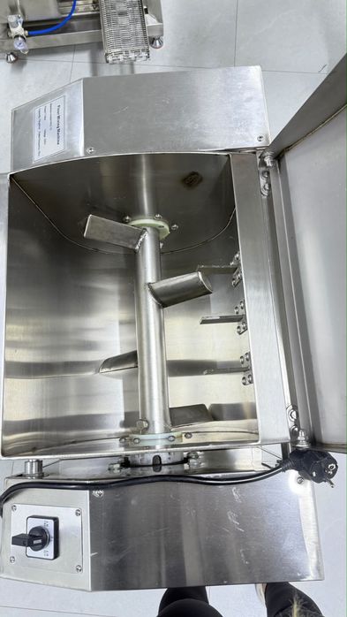 Продам горизонтальный тестомес HWJ-25