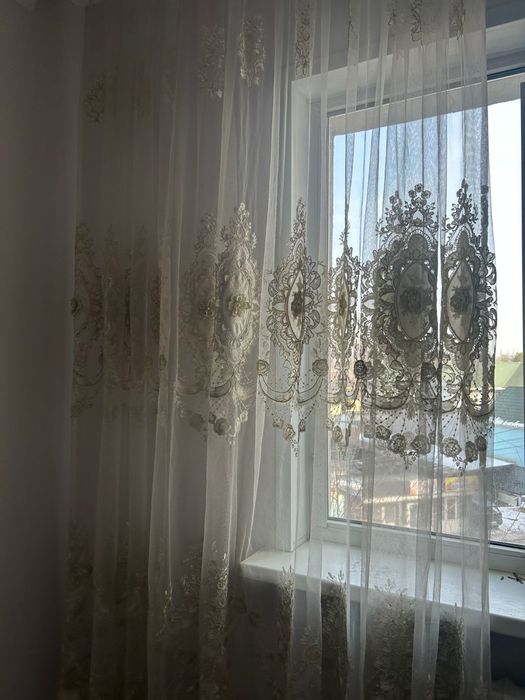 продам шторы для всей комнаты