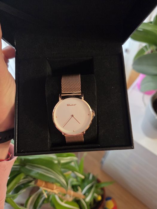 Дамски златен часовник