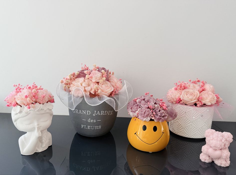 Ingerasi din ceramica cu lumanari din ceara parfumata