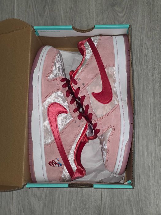 Nike SB Dunk Low StrangeLove