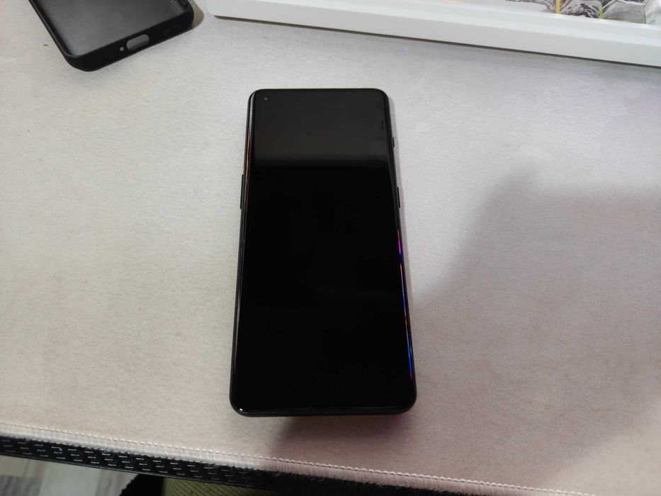 One plus 10 pro 12GB RAM | 256 GB памет