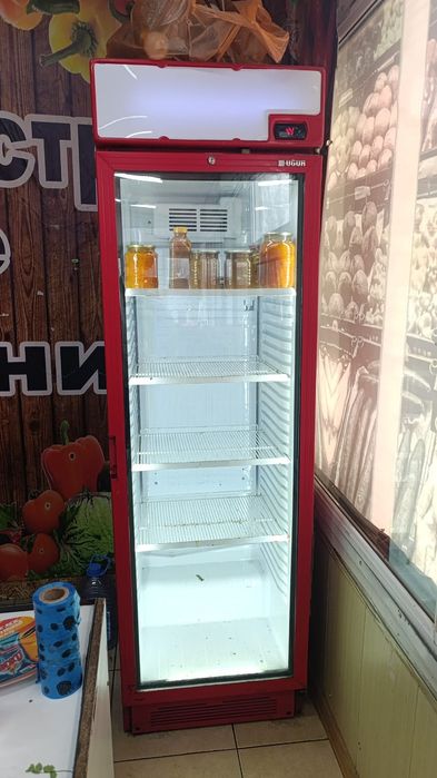Витринный холодильник