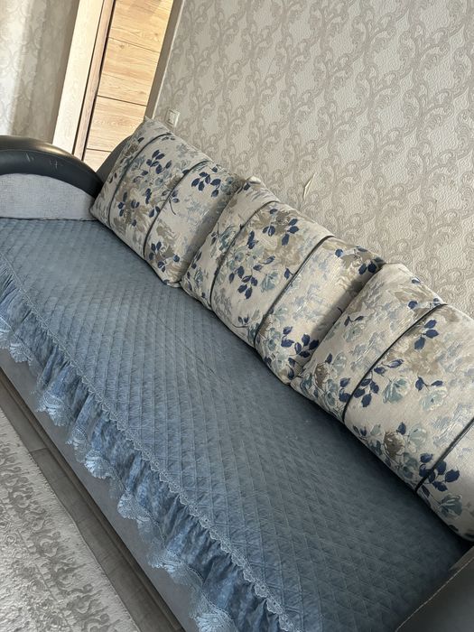 Продам диван в хорошем состоянии