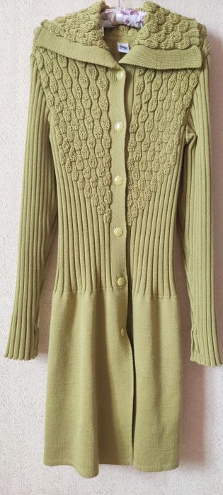 Продам трикотажный женский кардиган