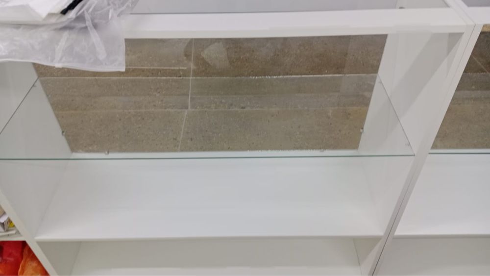 Витрины продаю срочно